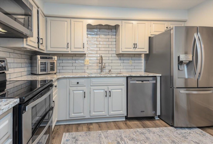 1637 SHADOW MOSS LN, Germantown, Tennessee 38138, 3 Bedrooms Bedrooms, 7 Rooms Rooms,3 BathroomsBathrooms,Residential,For Sale,SHADOW MOSS,10195674