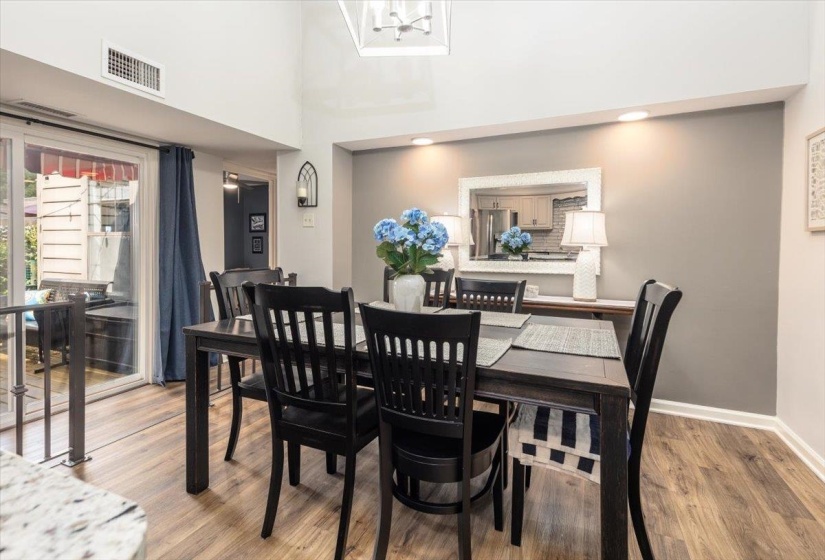 1637 SHADOW MOSS LN, Germantown, Tennessee 38138, 3 Bedrooms Bedrooms, 7 Rooms Rooms,3 BathroomsBathrooms,Residential,For Sale,SHADOW MOSS,10195674