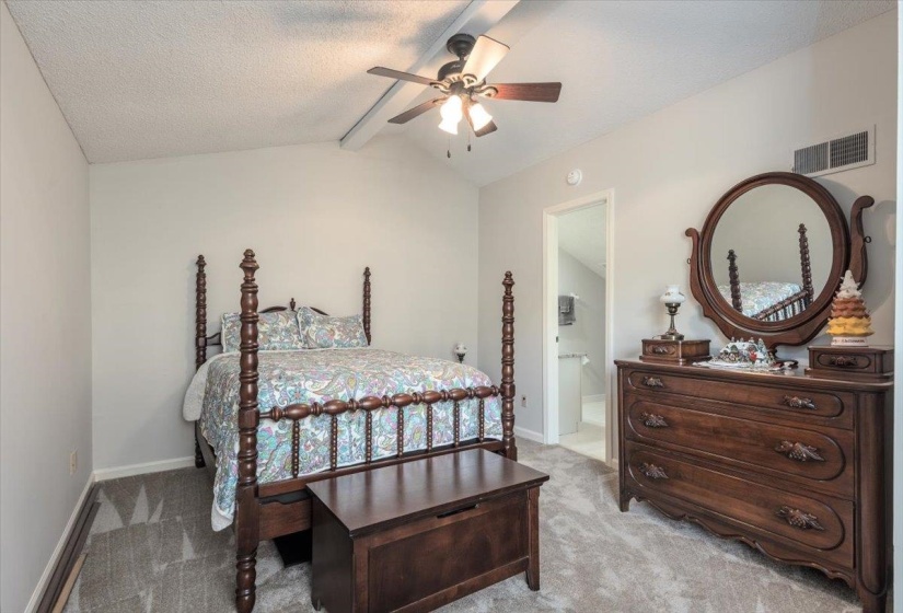 1637 SHADOW MOSS LN, Germantown, Tennessee 38138, 3 Bedrooms Bedrooms, 7 Rooms Rooms,3 BathroomsBathrooms,Residential,For Sale,SHADOW MOSS,10195674