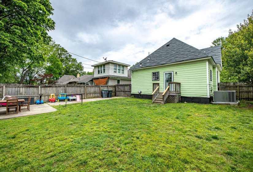 1851 WALKER AVE, Memphis, Tennessee 38114, 3 Bedrooms Bedrooms, 6 Rooms Rooms,2 BathroomsBathrooms,Residential,For Sale,WALKER,10196019