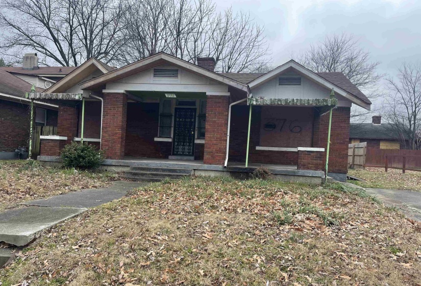 376 PARKWAY ST, Memphis, Tennessee 38106, 3 Bedrooms Bedrooms, 6 Rooms Rooms,1 BathroomBathrooms,Residential,For Sale,PARKWAY,10196301