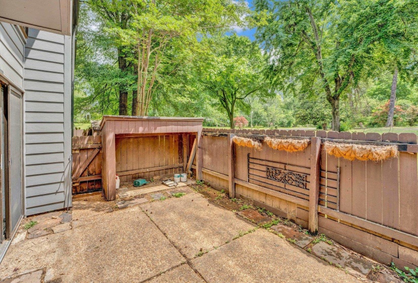 3957 GRAHAMDALE CIR, Memphis, Tennessee 38122, 2 Bedrooms Bedrooms, 5 Rooms Rooms,2 BathroomsBathrooms,Residential,For Sale,GRAHAMDALE,10196440
