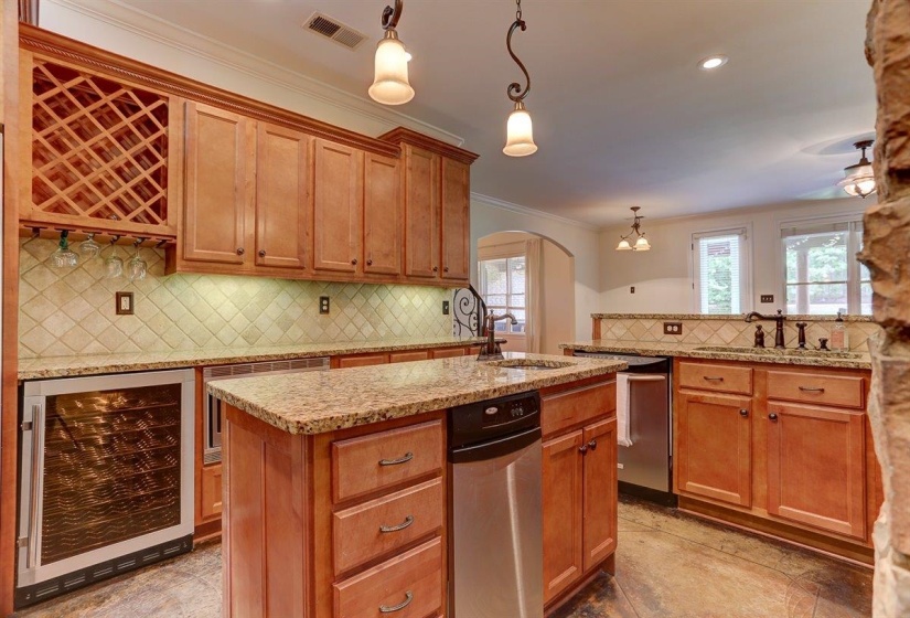 100 WHITEHALL CT, Unicorp/Eads, Tennessee 38028, 5 Bedrooms Bedrooms, 16 Rooms Rooms,4.1 BathroomsBathrooms,Residential,For Sale,WHITEHALL,10196786