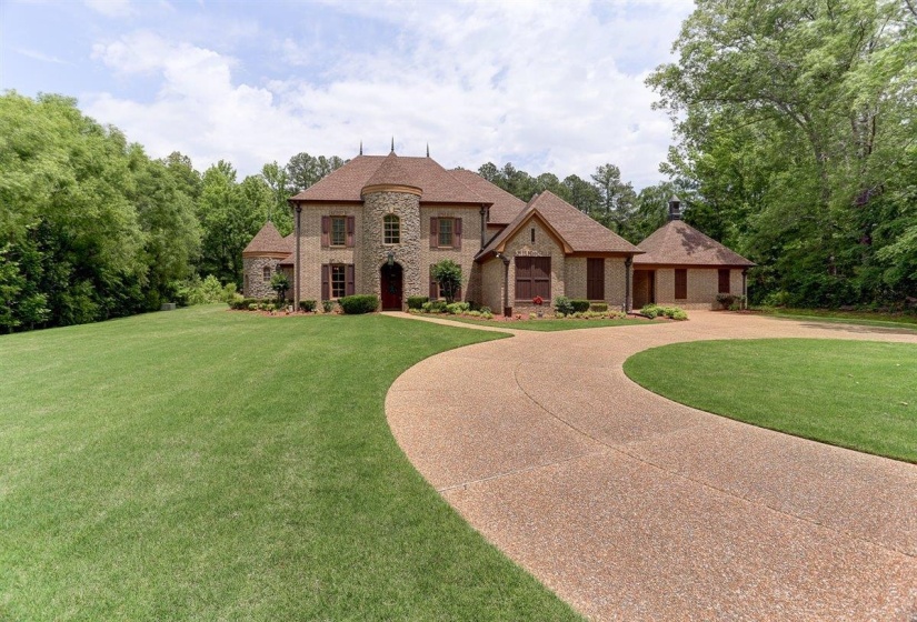 100 WHITEHALL CT, Unicorp/Eads, Tennessee 38028, 5 Bedrooms Bedrooms, 16 Rooms Rooms,4.1 BathroomsBathrooms,Residential,For Sale,WHITEHALL,10196786