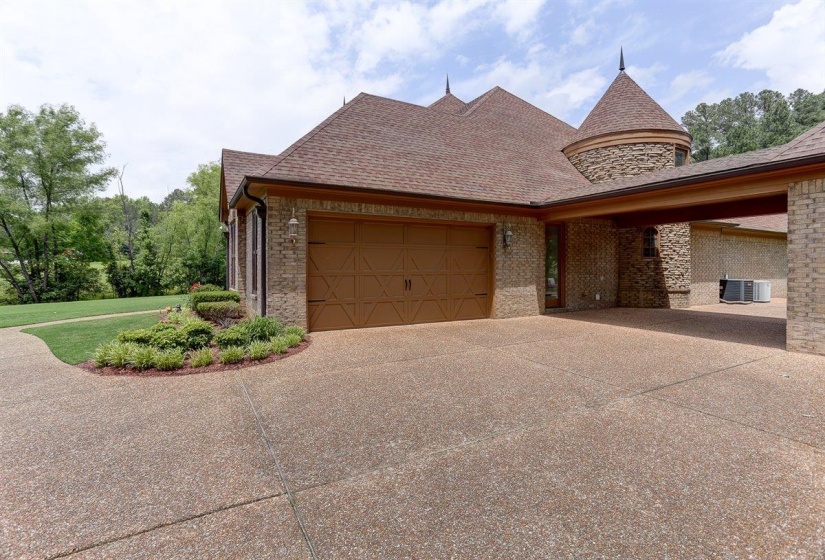 100 WHITEHALL CT, Unicorp/Eads, Tennessee 38028, 5 Bedrooms Bedrooms, 16 Rooms Rooms,4.1 BathroomsBathrooms,Residential,For Sale,WHITEHALL,10196786