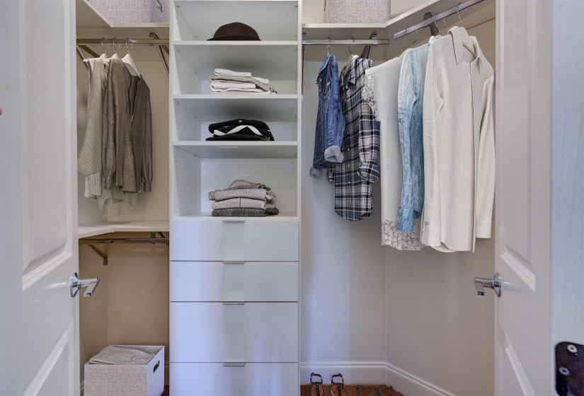 717 RIVERSIDE DR, Memphis, Tennessee 38103, 3 Bedrooms Bedrooms, 6 Rooms Rooms,3 BathroomsBathrooms,Residential,For Sale,RIVERSIDE,10197026