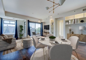 717 RIVERSIDE DR, Memphis, Tennessee 38103, 3 Bedrooms Bedrooms, 6 Rooms Rooms,3 BathroomsBathrooms,Residential,For Sale,RIVERSIDE,10197026