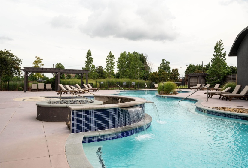 717 RIVERSIDE DR, Memphis, Tennessee 38103, 3 Bedrooms Bedrooms, 6 Rooms Rooms,3 BathroomsBathrooms,Residential,For Sale,RIVERSIDE,10197026