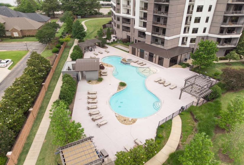 717 RIVERSIDE DR, Memphis, Tennessee 38103, 3 Bedrooms Bedrooms, 6 Rooms Rooms,3 BathroomsBathrooms,Residential,For Sale,RIVERSIDE,10197026