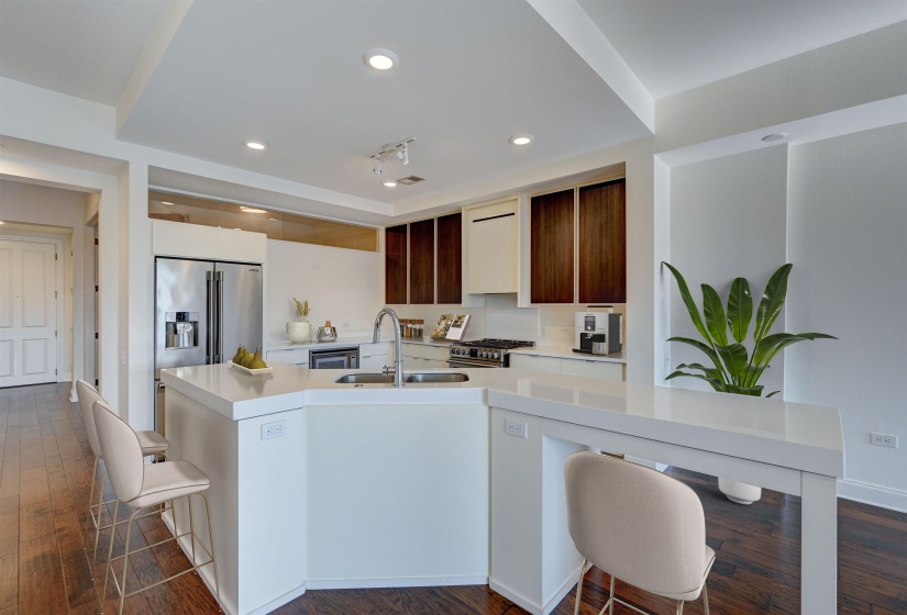 717 RIVERSIDE DR, Memphis, Tennessee 38103, 3 Bedrooms Bedrooms, 6 Rooms Rooms,3 BathroomsBathrooms,Residential,For Sale,RIVERSIDE,10197026