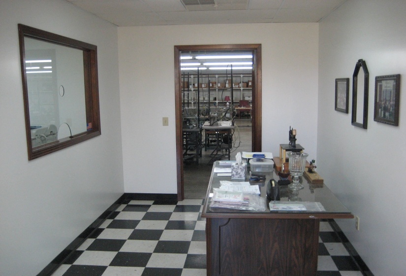 202 PERRY ST, Milledgeville, Tennessee 38359, ,Commercial/industrial,For Sale,PERRY,10197081