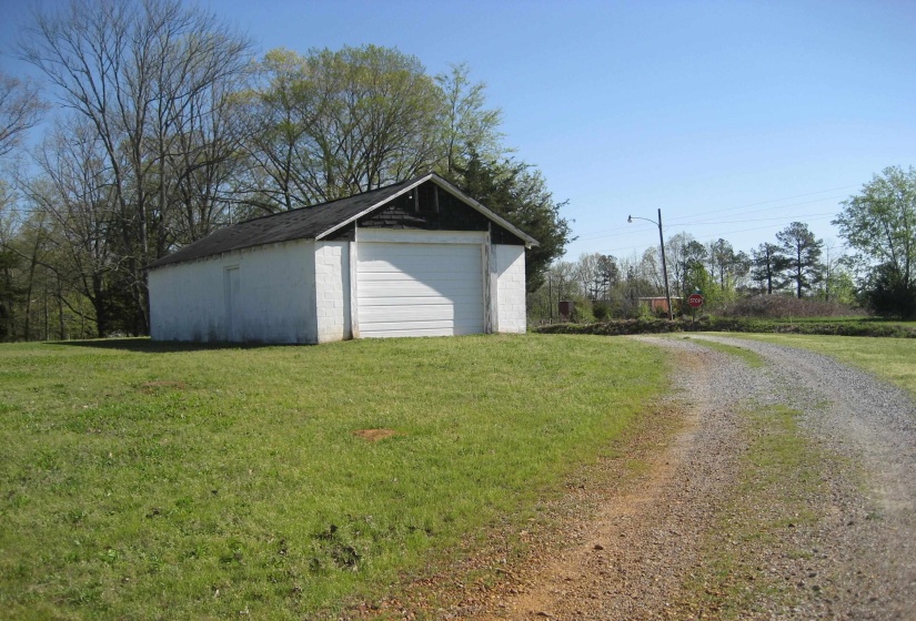 202 PERRY ST, Milledgeville, Tennessee 38359, ,Commercial/industrial,For Sale,PERRY,10197081