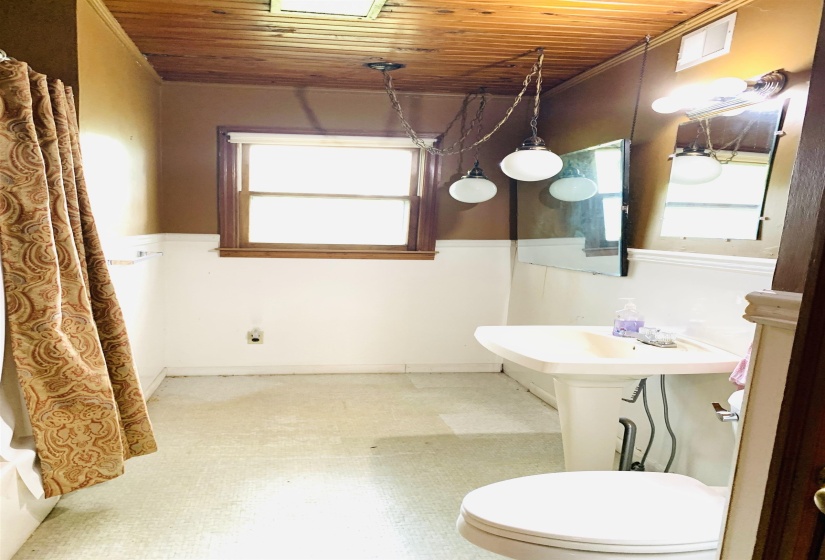 8382 HIGHWAY 142 HWY, Stantonville, Tennessee 38379-5010, 3 Bedrooms Bedrooms, 6 Rooms Rooms,1 BathroomBathrooms,Residential,For Sale,HIGHWAY 142,10197068