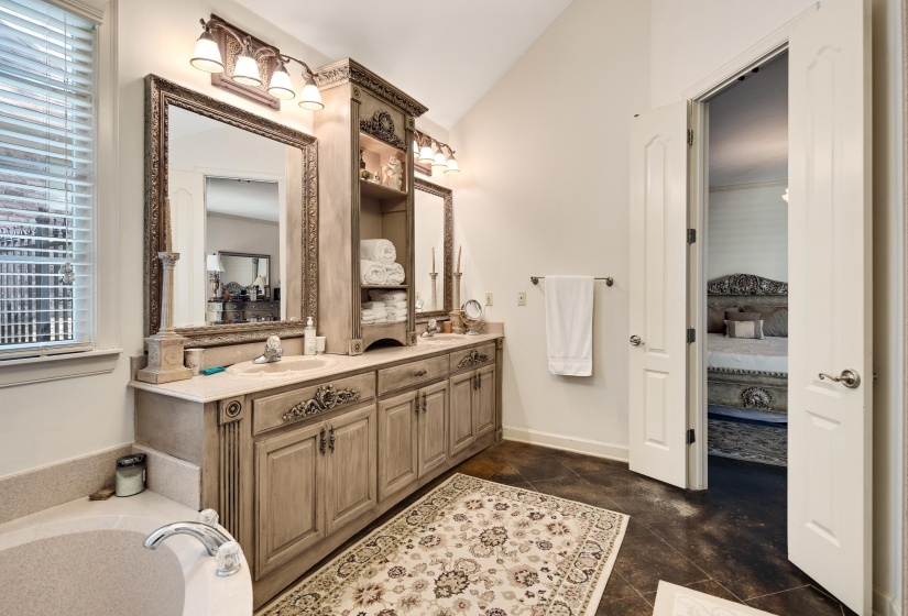 210 IVY GROVE LN, Collierville, Tennessee 38017, 5 Bedrooms Bedrooms, 11 Rooms Rooms,3.1 BathroomsBathrooms,Residential,For Sale,IVY GROVE,10192903