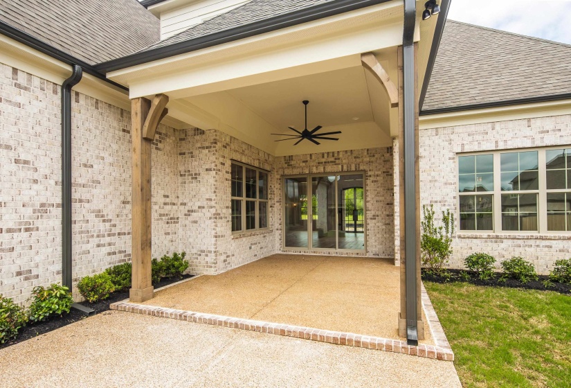 602 CEDAR SHADOWS CIR, Collierville, Tennessee 38017, 5 Bedrooms Bedrooms, 12 Rooms Rooms,4.1 BathroomsBathrooms,Residential,For Sale,CEDAR SHADOWS,10197725