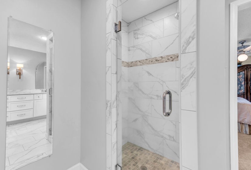 8422 POPLAR PIKE, Germantown, Tennessee 38138, 4 Bedrooms Bedrooms, 9 Rooms Rooms,3.1 BathroomsBathrooms,Residential,For Sale,POPLAR,10197894