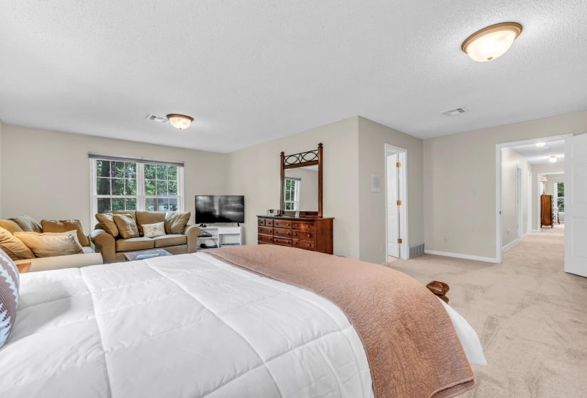 8422 POPLAR PIKE, Germantown, Tennessee 38138, 4 Bedrooms Bedrooms, 9 Rooms Rooms,3.1 BathroomsBathrooms,Residential,For Sale,POPLAR,10197894