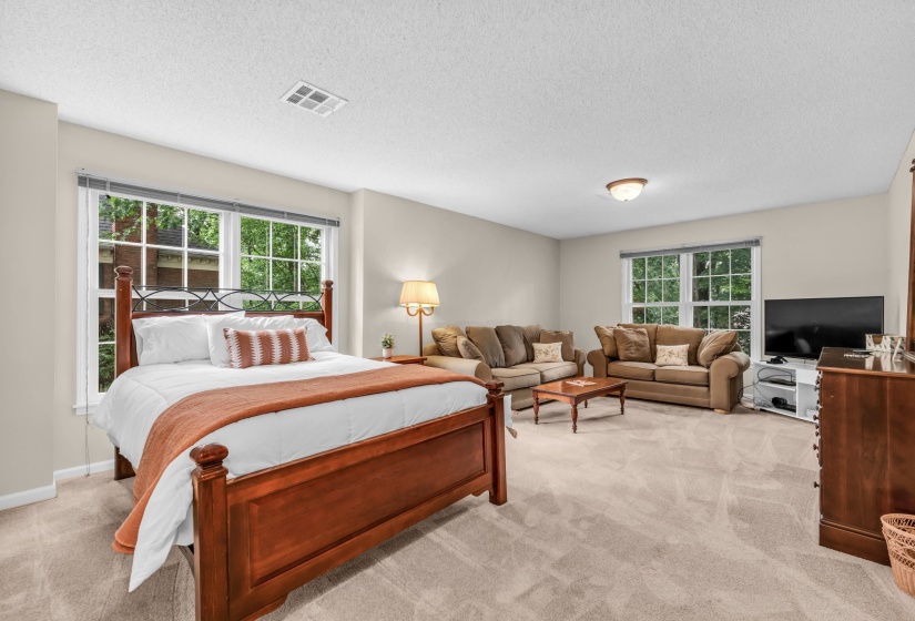 8422 POPLAR PIKE, Germantown, Tennessee 38138, 4 Bedrooms Bedrooms, 9 Rooms Rooms,3.1 BathroomsBathrooms,Residential,For Sale,POPLAR,10197894