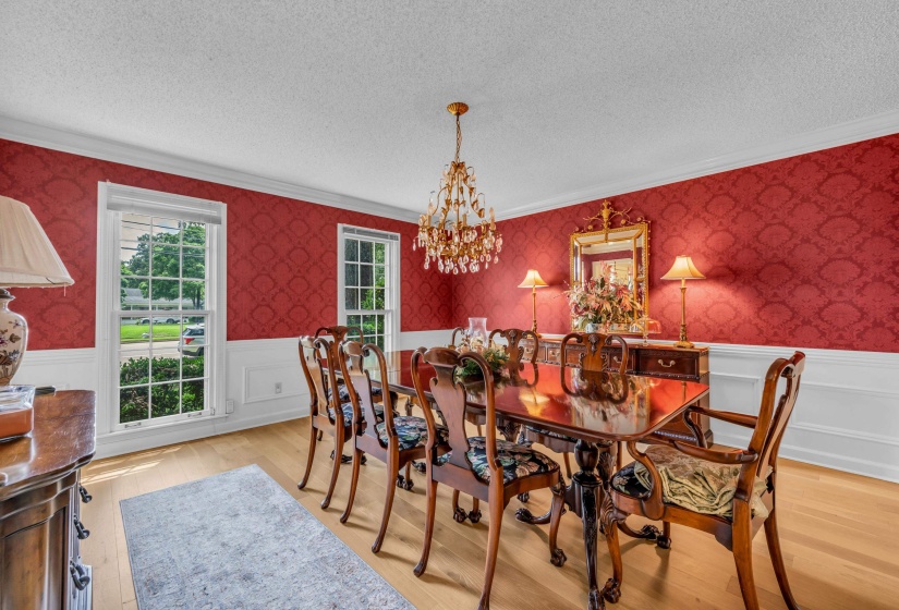 8422 POPLAR PIKE, Germantown, Tennessee 38138, 4 Bedrooms Bedrooms, 9 Rooms Rooms,3.1 BathroomsBathrooms,Residential,For Sale,POPLAR,10197894