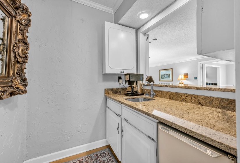 8422 POPLAR PIKE, Germantown, Tennessee 38138, 4 Bedrooms Bedrooms, 9 Rooms Rooms,3.1 BathroomsBathrooms,Residential,For Sale,POPLAR,10197894