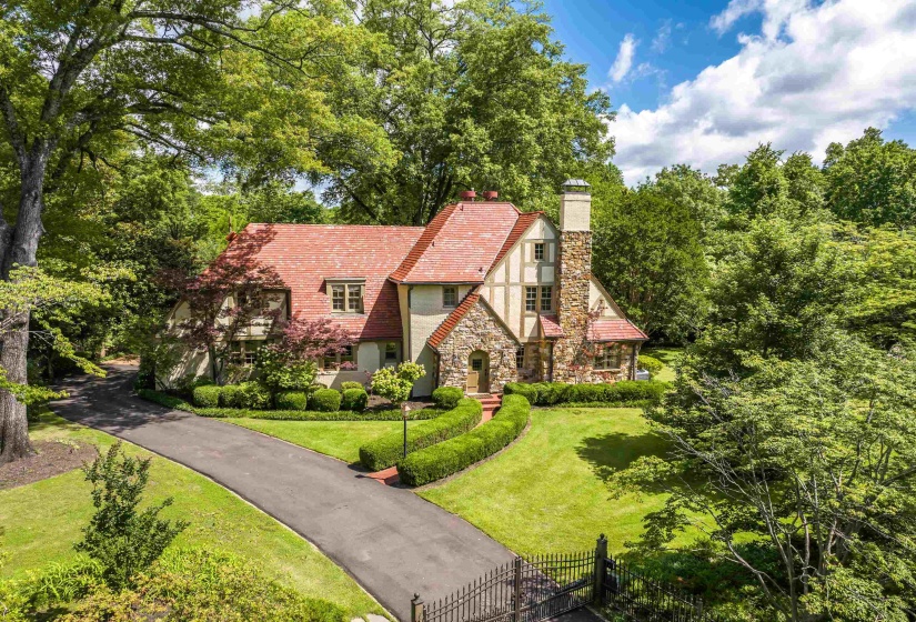55 ST ANDREWS FWY, Memphis, Tennessee 38111, 5 Bedrooms Bedrooms, 11 Rooms Rooms,4.1 BathroomsBathrooms,Residential,For Sale,ST ANDREWS,10198074