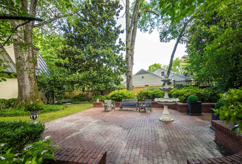 55 ST ANDREWS FWY, Memphis, Tennessee 38111, 5 Bedrooms Bedrooms, 11 Rooms Rooms,4.1 BathroomsBathrooms,Residential,For Sale,ST ANDREWS,10198074