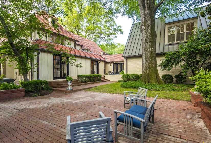 55 ST ANDREWS FWY, Memphis, Tennessee 38111, 5 Bedrooms Bedrooms, 11 Rooms Rooms,4.1 BathroomsBathrooms,Residential,For Sale,ST ANDREWS,10198074