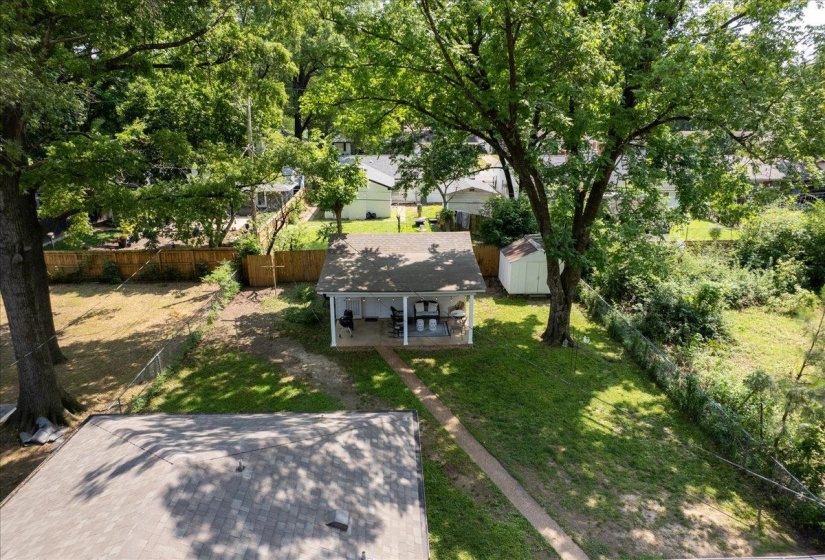 Aerial view of property and surrounding area
