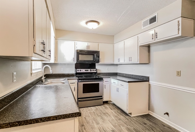 4290 PARK FOREST DR, Memphis, Tennessee 38141, 3 Bedrooms Bedrooms, 5 Rooms Rooms,2 BathroomsBathrooms,Rental Properties,For Sale,PARK FOREST,10198401