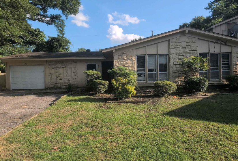4915 FOXHALL CV, Memphis, Tennessee 38118, 5 Bedroom Bedrooms, 9 Room Rooms,3.1 BathroomBathrooms,Residential,For Sale,FOXHALL,0,10198893