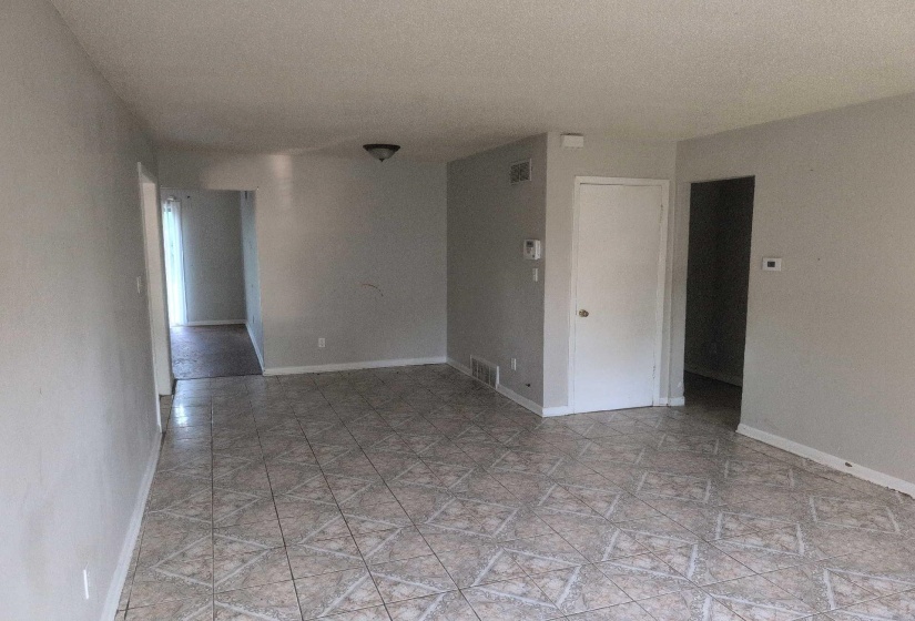 4915 FOXHALL CV, Memphis, Tennessee 38118, 5 Bedroom Bedrooms, 9 Room Rooms,3.1 BathroomBathrooms,Residential,For Sale,FOXHALL,0,10198893