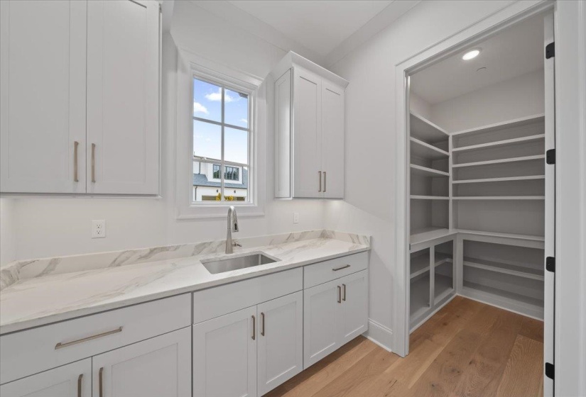 9170 OLD GREEN LN, Germantown, Tennessee 38138, 5 Bedrooms Bedrooms, 6 Rooms Rooms,5.1 BathroomsBathrooms,Residential,For Sale,OLD GREEN,10188677