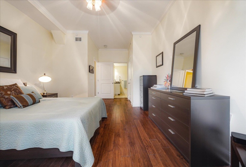 127 MADISON AVE, Memphis, Tennessee 38103, 2 Bedroom Bedrooms, 6 Room Rooms,2 BathroomBathrooms,Residential,For Sale,MADISON,0,10199280
