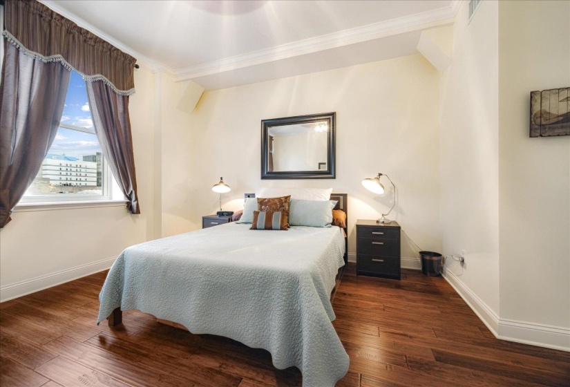 127 MADISON AVE, Memphis, Tennessee 38103, 2 Bedroom Bedrooms, 6 Room Rooms,2 BathroomBathrooms,Residential,For Sale,MADISON,0,10199280