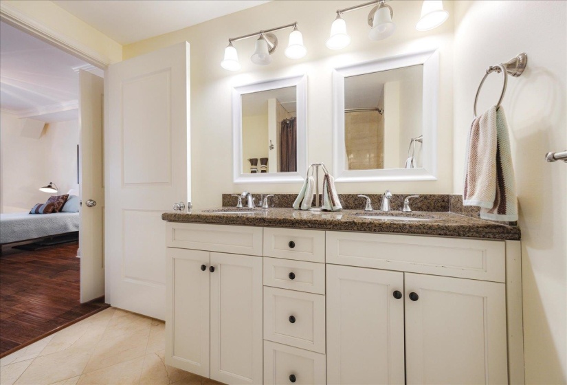 127 MADISON AVE, Memphis, Tennessee 38103, 2 Bedroom Bedrooms, 6 Room Rooms,2 BathroomBathrooms,Residential,For Sale,MADISON,0,10199280