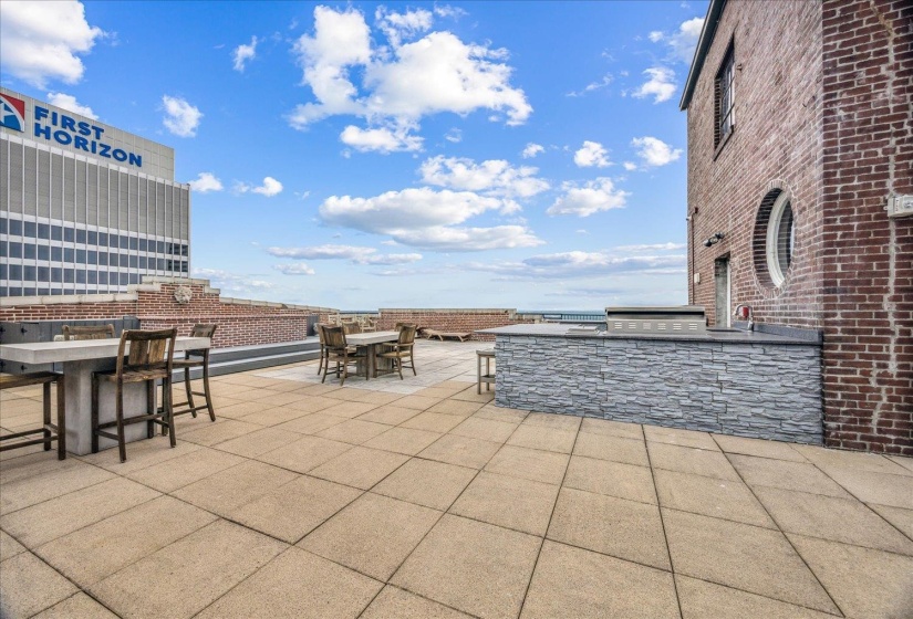 127 MADISON AVE, Memphis, Tennessee 38103, 2 Bedroom Bedrooms, 6 Room Rooms,2 BathroomBathrooms,Residential,For Sale,MADISON,0,10199280