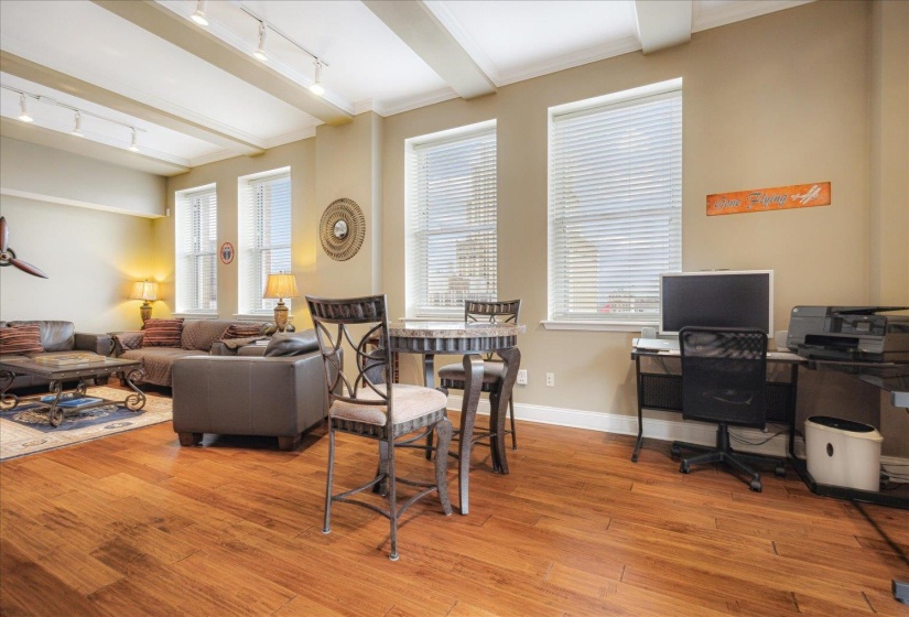 127 MADISON AVE, Memphis, Tennessee 38103, 2 Bedroom Bedrooms, 6 Room Rooms,2 BathroomBathrooms,Residential,For Sale,MADISON,0,10199280