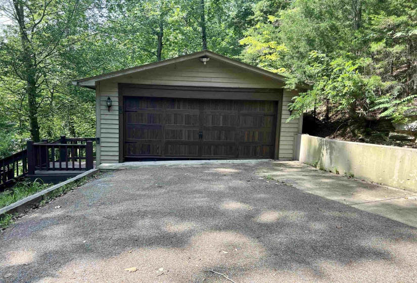 60 POINT GRAND BLF, Savannah, Tennessee 38372, 5 Bedrooms Bedrooms, 11 Rooms Rooms,3.1 BathroomsBathrooms,Residential,For Sale,POINT GRAND,10188630