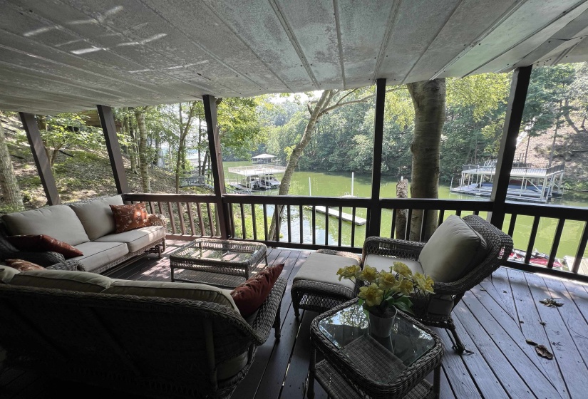 60 POINT GRAND BLF, Savannah, Tennessee 38372, 5 Bedrooms Bedrooms, 11 Rooms Rooms,3.1 BathroomsBathrooms,Residential,For Sale,POINT GRAND,10188630