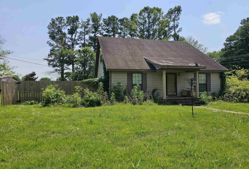 1310 HARALSON ST, Brownsville, Tennessee 38012-2443, 4 Bedrooms Bedrooms, 8 Rooms Rooms,3.1 BathroomsBathrooms,Residential,For Sale,HARALSON,10199579