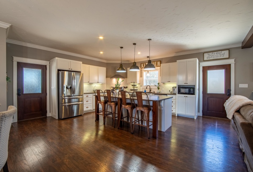 865 SYLVAN DR, Savannah, Tennessee 38372, 5 Bedrooms Bedrooms, 12 Rooms Rooms,2.1 BathroomsBathrooms,Residential,For Sale,SYLVAN,10188737