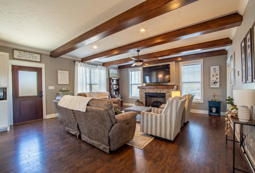 865 SYLVAN DR, Savannah, Tennessee 38372, 5 Bedrooms Bedrooms, 12 Rooms Rooms,2.1 BathroomsBathrooms,Residential,For Sale,SYLVAN,10188737