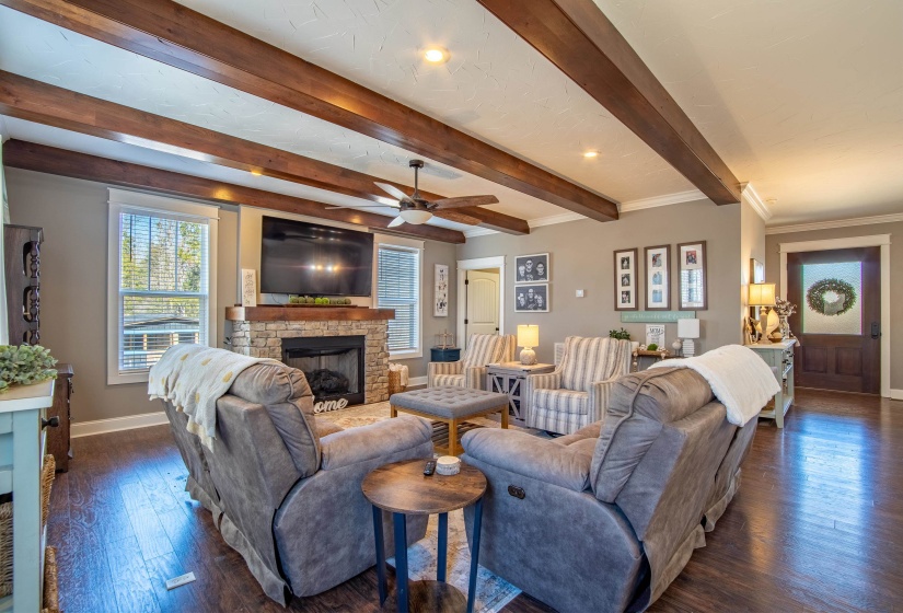 865 SYLVAN DR, Savannah, Tennessee 38372, 5 Bedrooms Bedrooms, 12 Rooms Rooms,2.1 BathroomsBathrooms,Residential,For Sale,SYLVAN,10188737