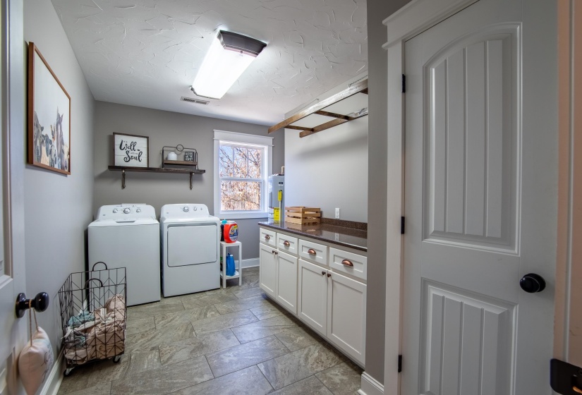 865 SYLVAN DR, Savannah, Tennessee 38372, 5 Bedrooms Bedrooms, 12 Rooms Rooms,2.1 BathroomsBathrooms,Residential,For Sale,SYLVAN,10188737