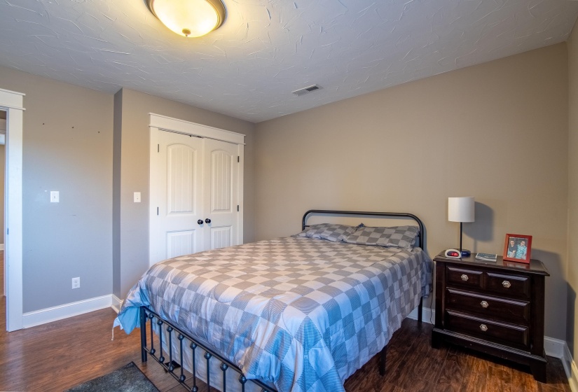 865 SYLVAN DR, Savannah, Tennessee 38372, 5 Bedrooms Bedrooms, 12 Rooms Rooms,2.1 BathroomsBathrooms,Residential,For Sale,SYLVAN,10188737