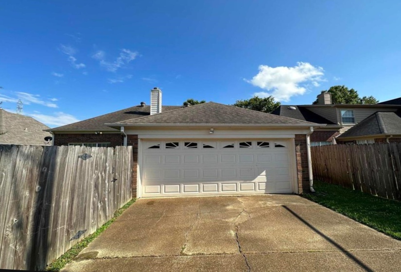 8784 OVERCUP OAKS DR, Memphis, Tennessee 38018, 3 Bedrooms Bedrooms, 6 Rooms Rooms,2 BathroomsBathrooms,Rental Properties,For Sale,OVERCUP OAKS,10200167