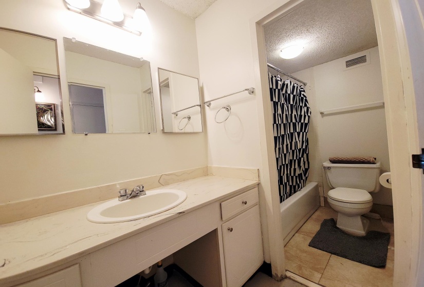 232 HIGHLAND ST, Memphis, Tennessee 38111, 2 Bedrooms Bedrooms, 4 Rooms Rooms,2 BathroomsBathrooms,Residential,For Sale,HIGHLAND,10201187