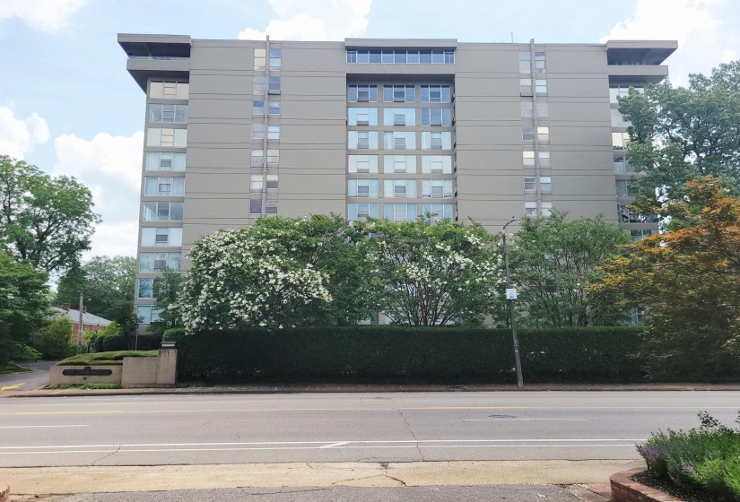 232 HIGHLAND ST, Memphis, Tennessee 38111, 2 Bedrooms Bedrooms, 4 Rooms Rooms,2 BathroomsBathrooms,Residential,For Sale,HIGHLAND,10201187