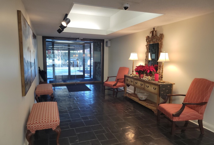 232 HIGHLAND ST, Memphis, Tennessee 38111, 2 Bedrooms Bedrooms, 4 Rooms Rooms,2 BathroomsBathrooms,Residential,For Sale,HIGHLAND,10201187
