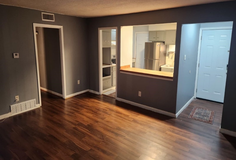 53 BELVEDERE BLVD, Memphis, Tennessee 38104, 2 Bedroom Bedrooms, 4 Room Rooms,1 BathroomBathrooms,Residential,For Sale,BELVEDERE,0,10201463